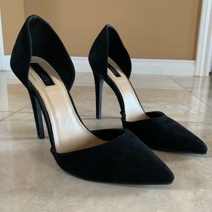 Black pointed heels